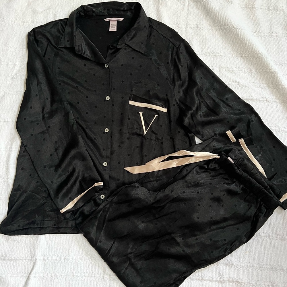 Victoria Secret Pajama Set